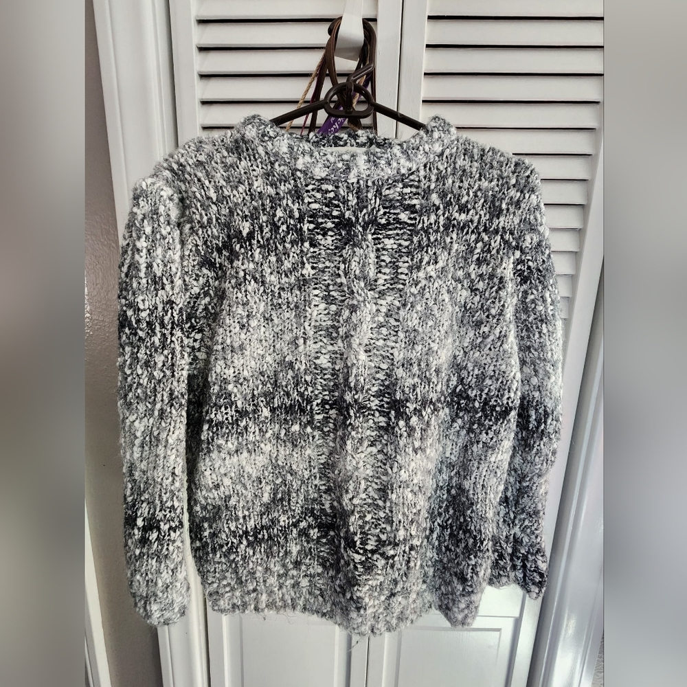 Sweater M